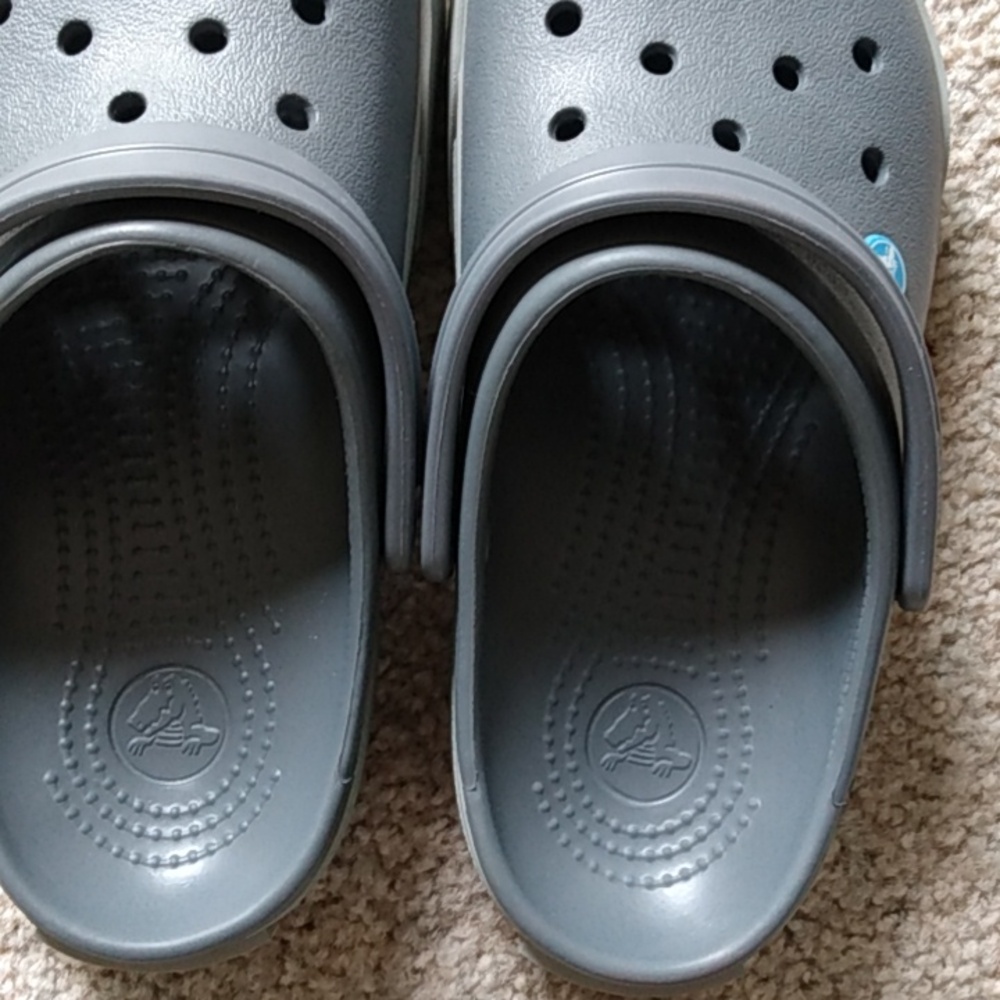 Crocs,  crochand womens  size 7/ mens 5   ,  New,